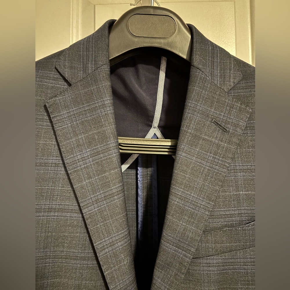 Cole Haan Grand OS Gray Plaid Sport Coat Sz 36R Blazer Wool Stretch